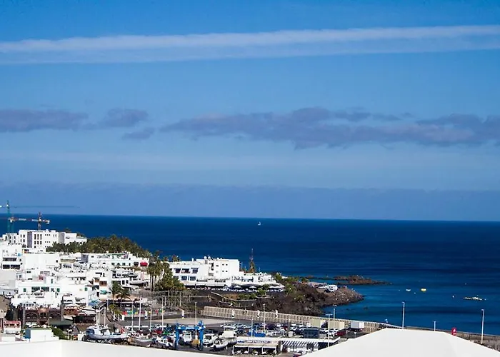Gina Y Vista Oceano Puerto del Carmen